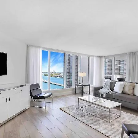 Aqua Marina! Water & City Views!